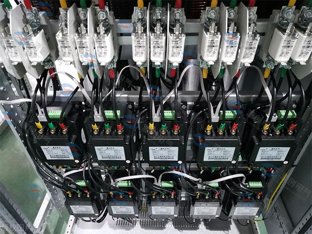 無(wú)功補(bǔ)償器